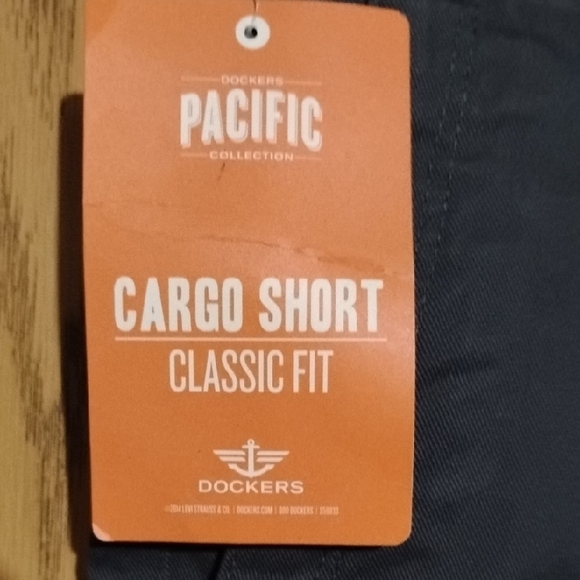 Dockers Pacific Cargo Short  Size 32.  Navy - Picture 2 of 6